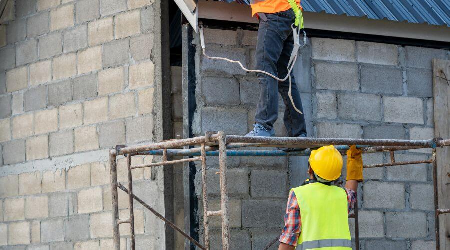 Professional gutter cleaning in Colorado City, CO